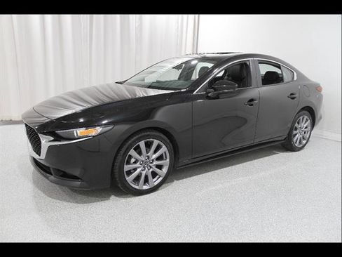 Certified 2024 MAZDA MAZDA3 s FWD image 3