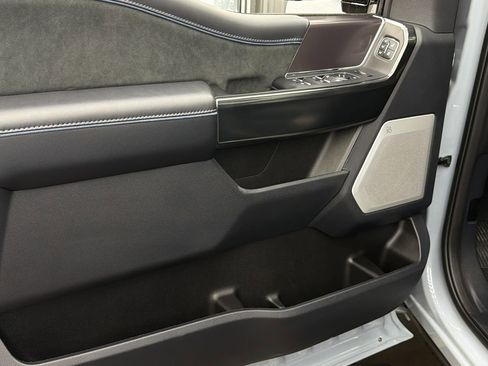 Used 2026 Ford F450 Platinum w/ FX4 Off-Road Package image 25