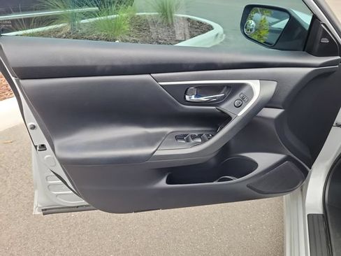 Used 2017 Nissan Altima 2.5 SV FWD image 15
