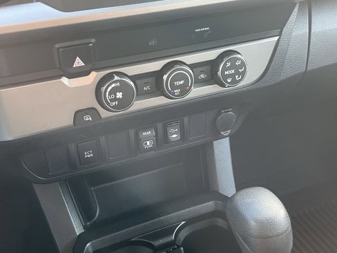 Used 2019 Toyota Tacoma SR5 image 26