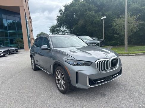 Used 2025 BMW X5 xDrive50e AWD/4WD image 10