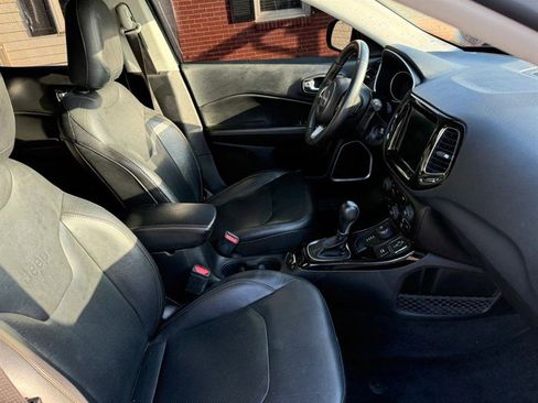 Used 2018 Jeep Compass Limited w/ Safe & Security Group AWD/4WD image 32