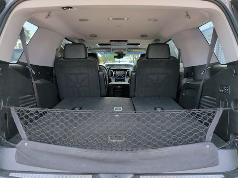 Used 2019 Cadillac Escalade Luxury RWD image 34