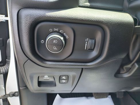 Used 2023 RAM 1500 Big Horn AWD/4WD image 13