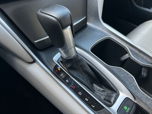 Used 2018 Honda Accord LX image 16