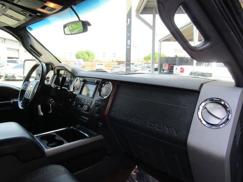 Used 2012 Ford F250 Lariat w/ Lariat Ultimate Pkg image 11