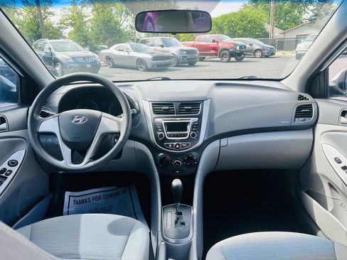 Used 2016 Hyundai Accent SE FWD image 9
