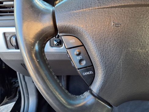 Used 2002 Ford Thunderbird image 26