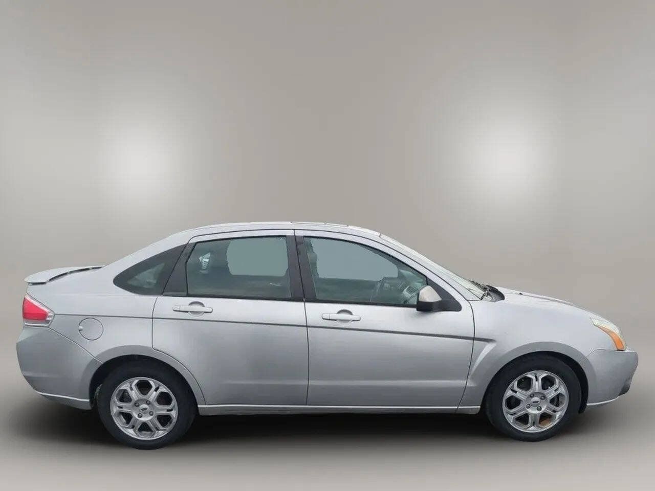 Used 2009 Ford Focus SES FWD image 8