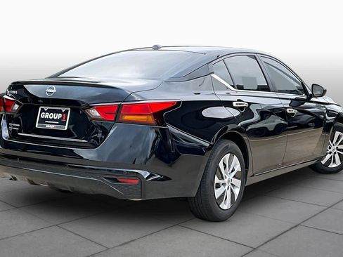 Certified 2025 Nissan Altima 2.5 S FWD image 13