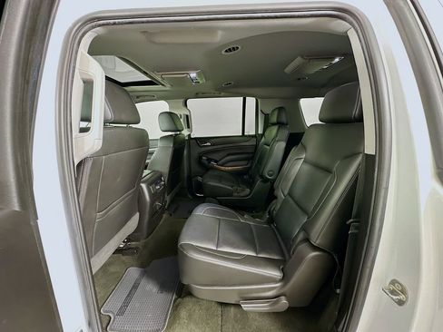 Used 2018 Chevrolet Suburban Premier image 26