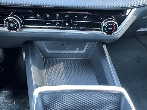 New 2026 Chevrolet Equinox LT image 17