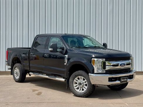 Used 2018 Ford F250 XLT AWD/4WD image 8