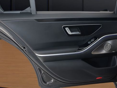 Used 2022 Mercedes-Benz S 500 4MATIC w/ AMG Line Package image 20