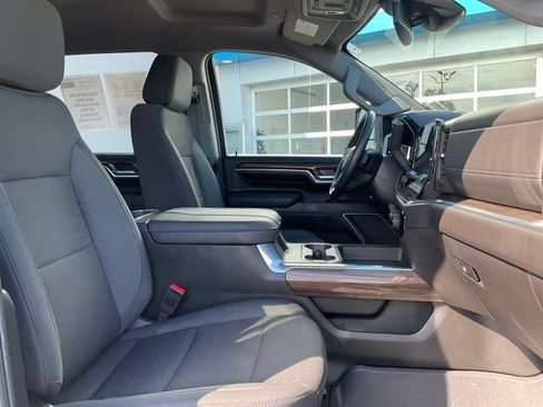 Used 2024 Chevrolet Silverado 2500 LT w/ All Star Edition AWD/4WD image 9