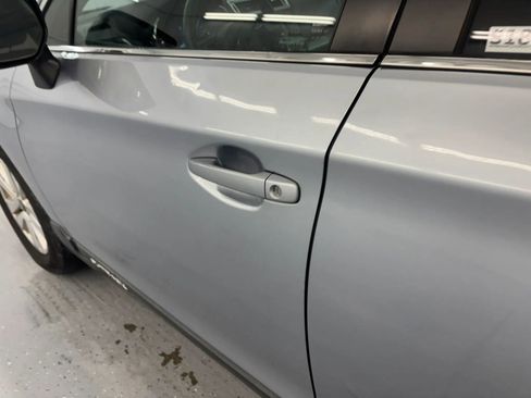Used 2017 Subaru Outback 2.5i AWD/4WD image 19