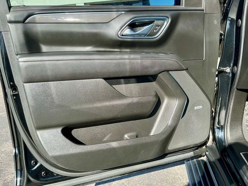 Used 2023 GMC Yukon AT4 w/ AT4 Premium Package image 43