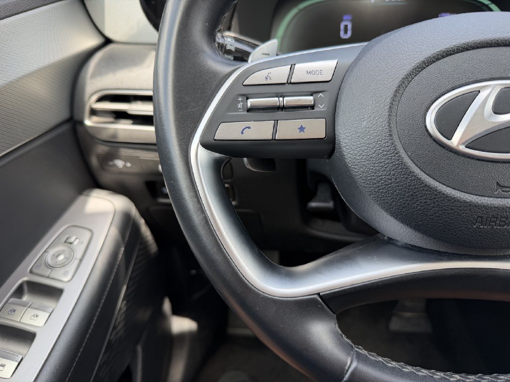 Used 2025 Hyundai Palisade SEL FWD image 16
