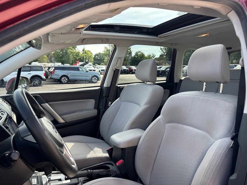 Used 2017 Subaru Forester 2.5i Premium w/ Protection Package #1 AWD/4WD image 6