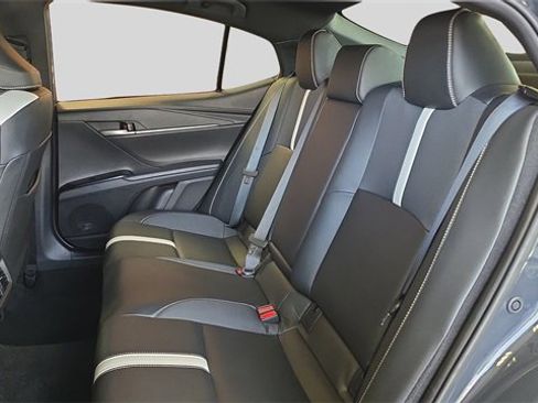 Used 2025 Toyota Camry SE image 15