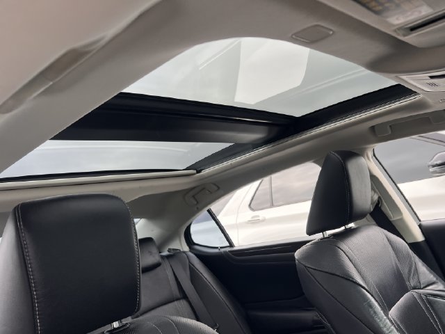 Used 2019 Lexus ES 350 w/ Accessory Package 2 FWD image 34