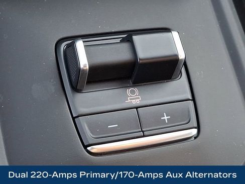 Used 2024 GMC Sierra 2500 AT4X image 28