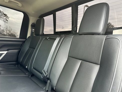 Used 2019 Nissan Titan PRO-4X w/ Pro-4x Convenience Package image 30