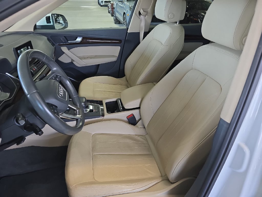 Used 2019 Audi Q5 2.0T Premium w/ Convenience Package AWD/4WD image 5