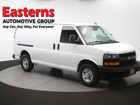 Used 2020 Chevrolet Express 3500 w/ Driver Convenience Package RWD image 46