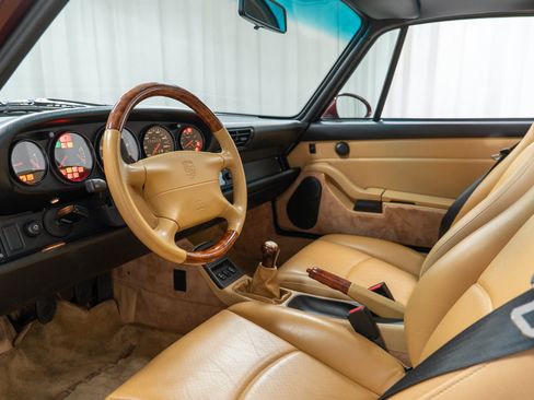 Used 1997 Porsche 911 Carrera 4S AWD/4WD image 4