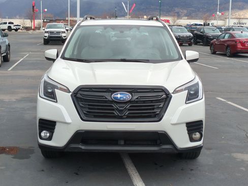 Used 2022 Subaru Forester Premium image 9