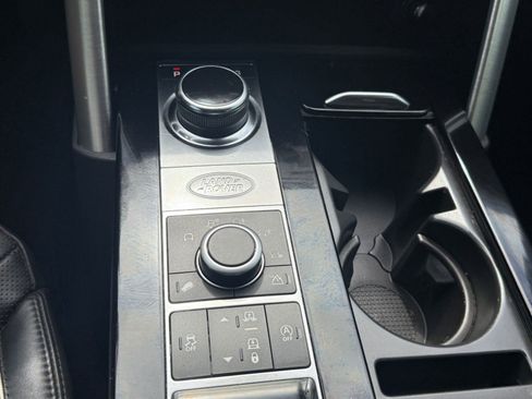 Used 2019 Land Rover Discovery HSE Luxury image 18