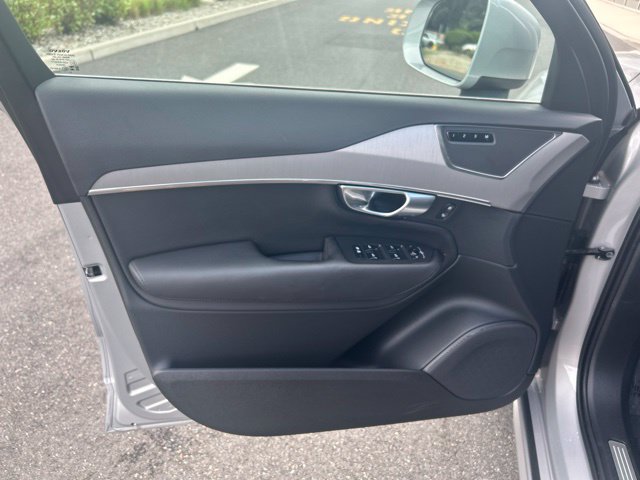 Certified 2025 Volvo XC90 B5 Core AWD/4WD image 19