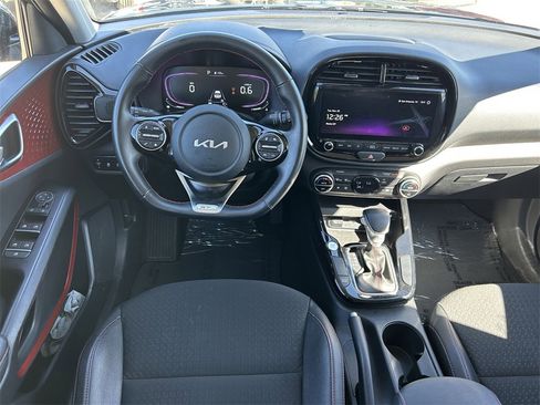 Used 2025 Kia Soul GT-Line image 17