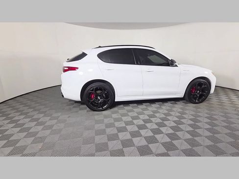 Used 2023 Alfa Romeo Stelvio Veloce AWD/4WD image 35