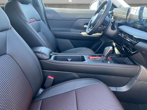 New 2026 Nissan Kicks SR w/ Cold Weather Package image 24