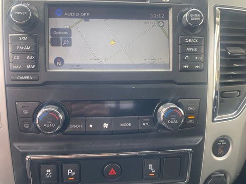 Used 2018 Nissan Titan SV w/ SV Convenience Package image 49