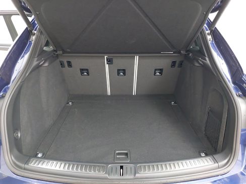 Certified 2026 Porsche Macan AWD/4WD image 14
