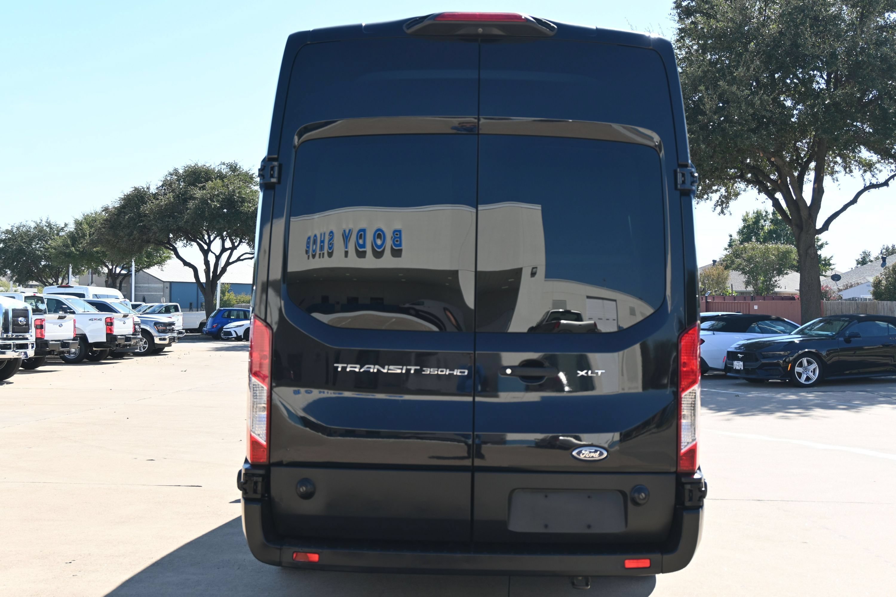 Used 2019 Ford Transit 350 XLT RWD image 8