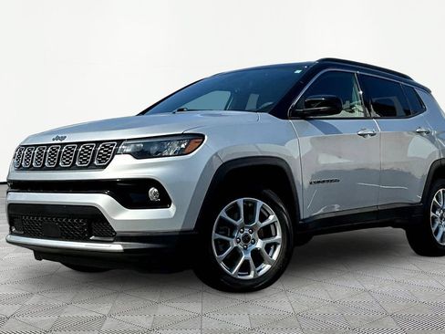 Used 2025 Jeep Compass Limited AWD/4WD image 1