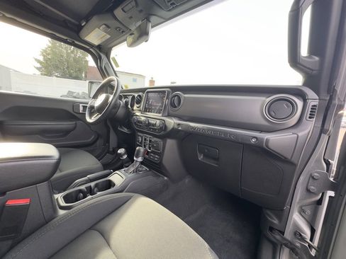 Certified 2022 Jeep Wrangler Unlimited Sport image 18