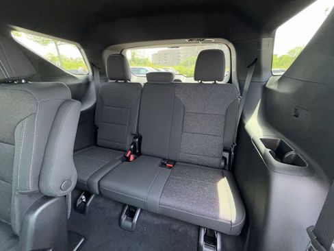 New 2026 Chevrolet Traverse LT w/ Driver Confidence Package FWD image 25