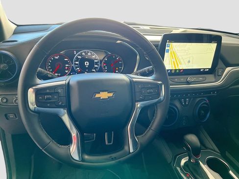 Used 2024 Chevrolet Blazer RS w/ Enhanced Convenience Package FWD image 11