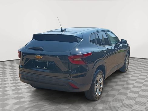 Used 2026 Chevrolet Trax LS w/ Driver Confidence Package FWD image 10