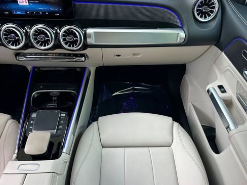 Certified 2023 Mercedes-Benz EQB 300 4MATIC image 35