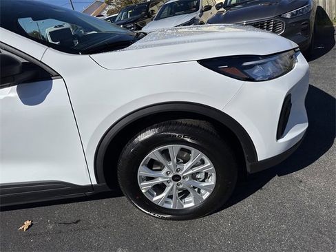 New 2026 Ford Escape Active image 2