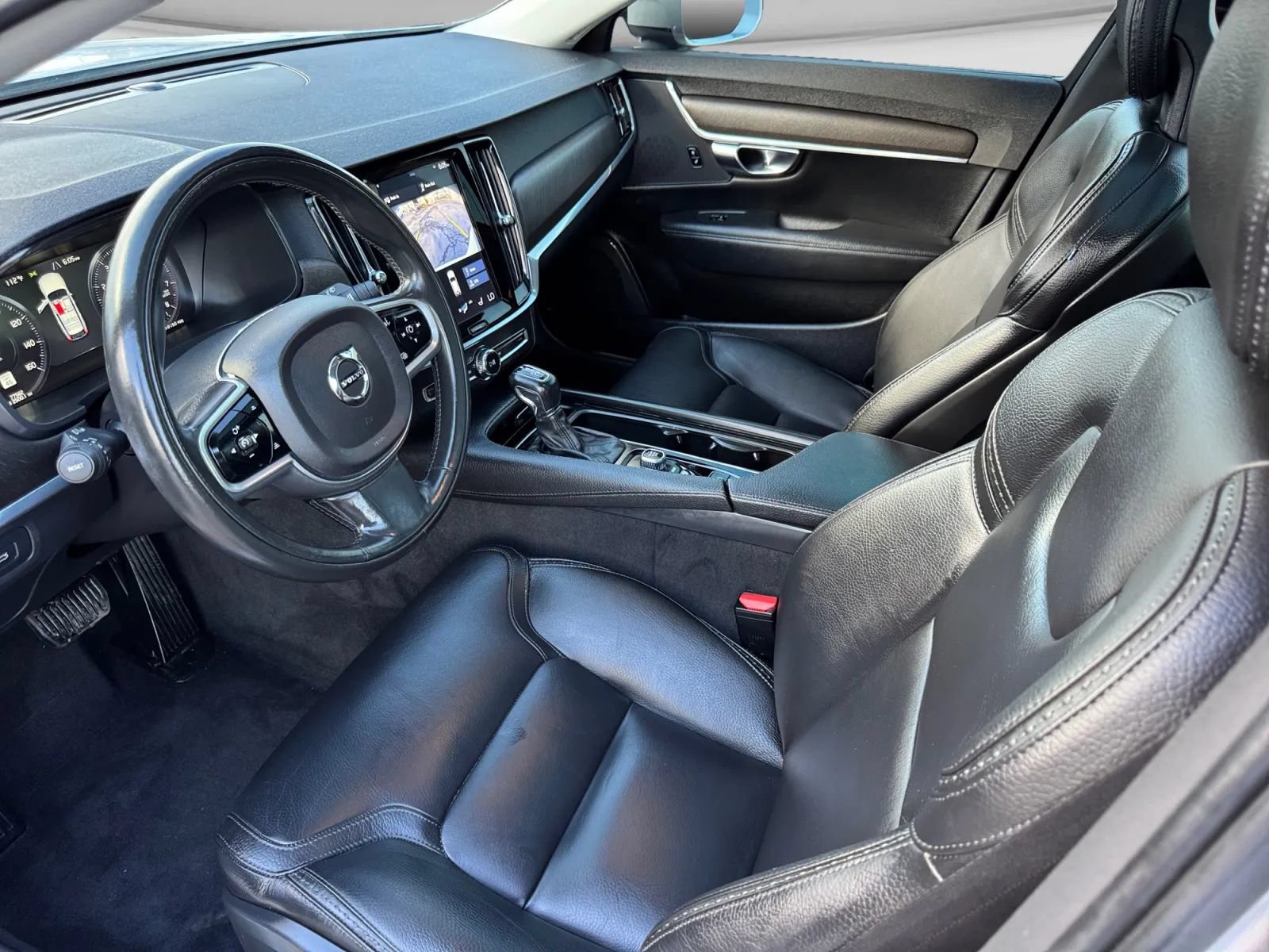 Used 2018 Volvo V90 T6 Cross Country w/ Convenience Package AWD/4WD image 12