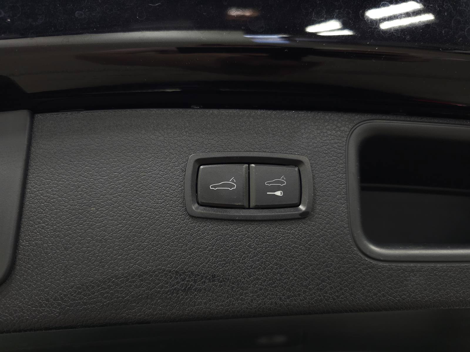 Used 2021 Porsche Macan S AWD/4WD image 8