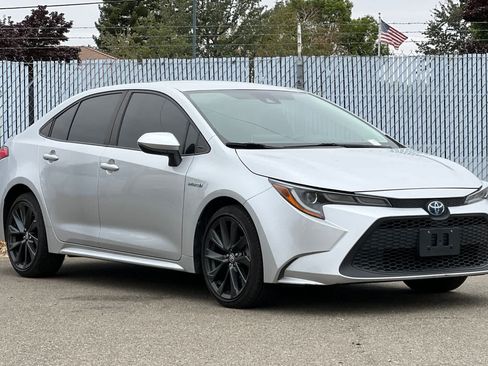 Used 2021 Toyota Corolla LE FWD image 7