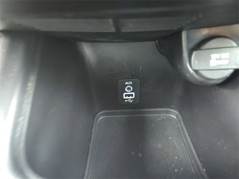 Used 2019 Dodge Journey SE w/ Premium Group image 20